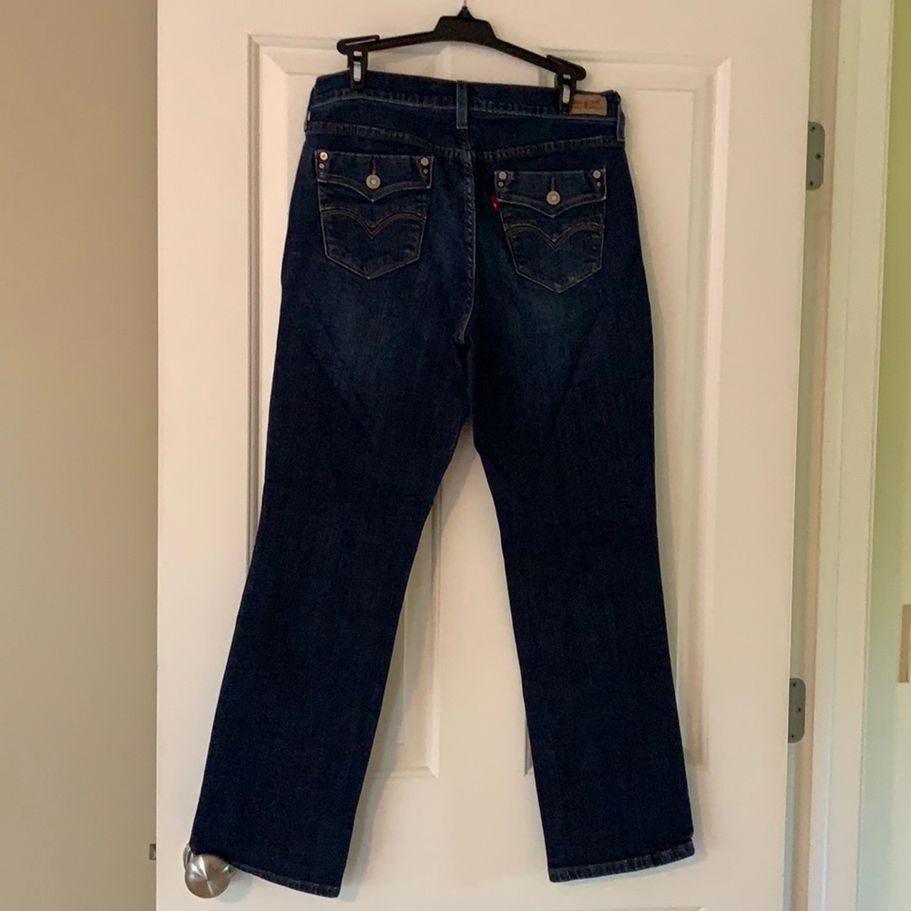VINTAGE HIGH WAISTED LEVIS JEANS